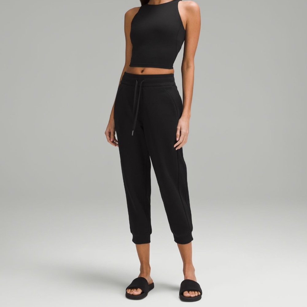 Lululemon Scuba High-Rise Cropped Jogger